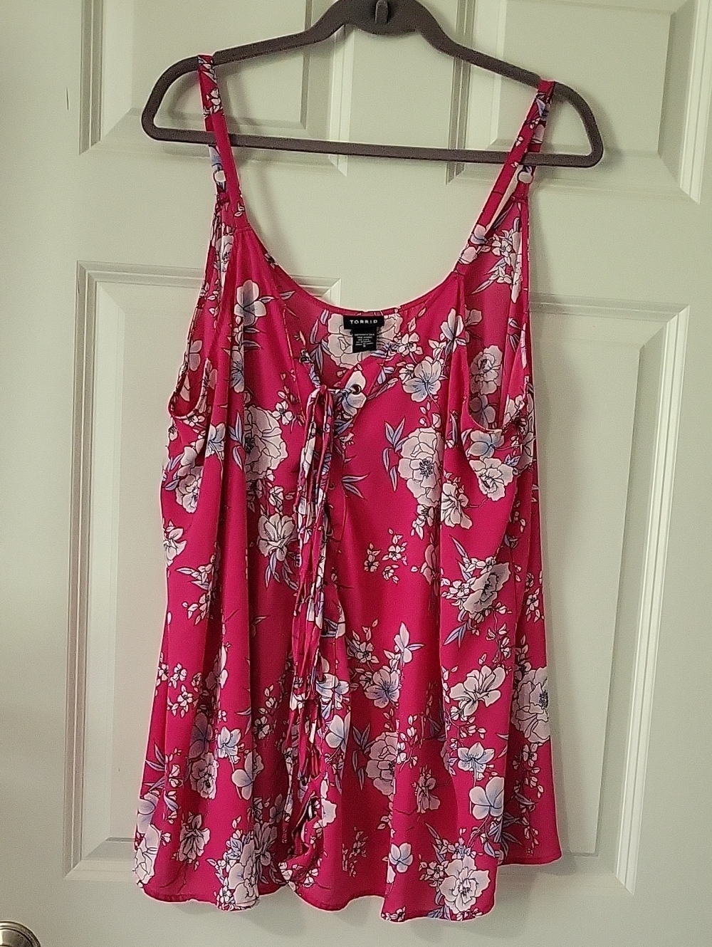 Torrid Pink Floral Tie Front Cami Tank Top Size 3X Sleeveless Flowy Blouse